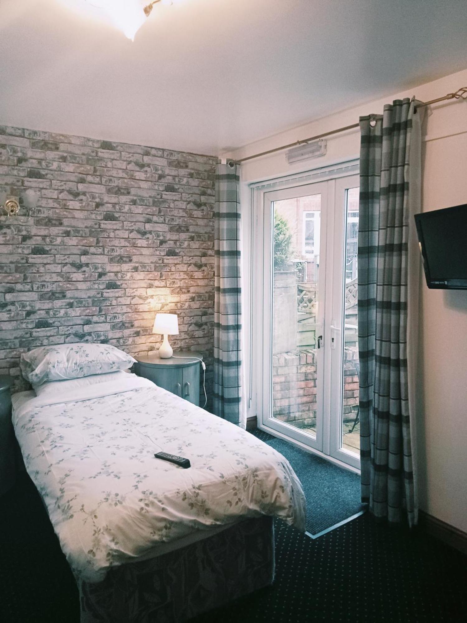 The Gordon Hotel Скарбъро Екстериор снимка