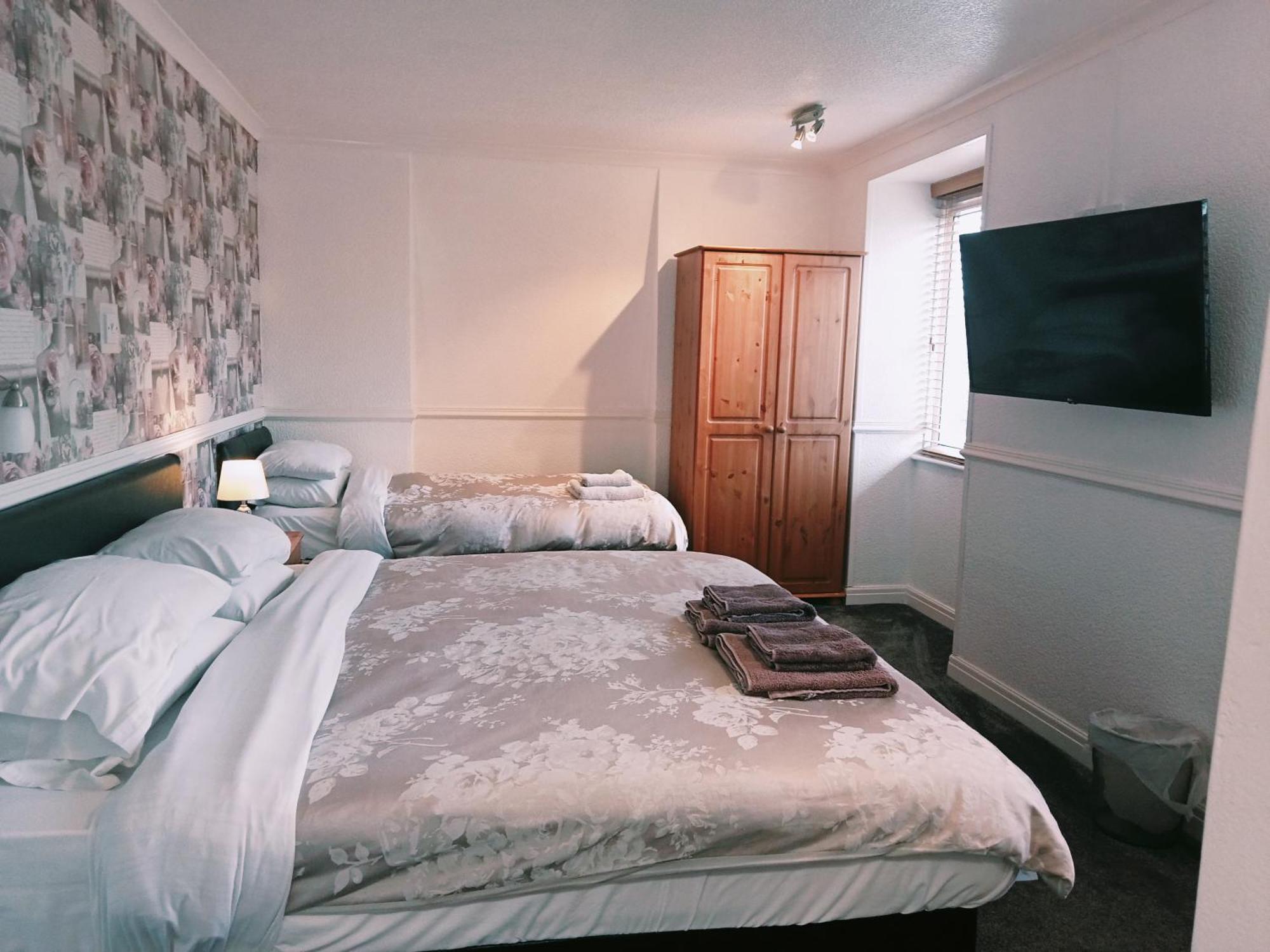 The Gordon Hotel Скарбъро Екстериор снимка